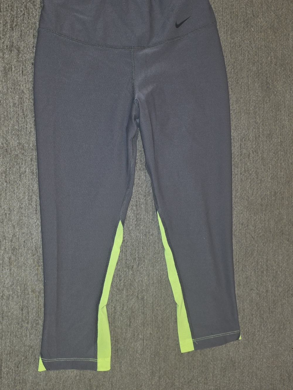 Nike Legend Women's Dri-FIT Capri Leggings XS